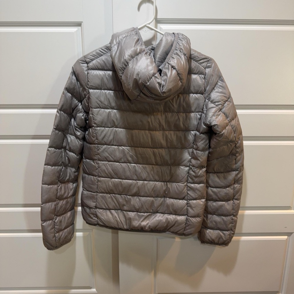 Uniqlo Jacket Womens Small Gray Lightweight Down Hooded Puffer Quilted Zip - Picture 3 of 7